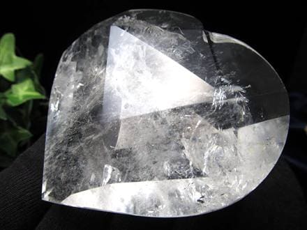 天然水晶 ハートカット オブジェ ブラジル産 置物