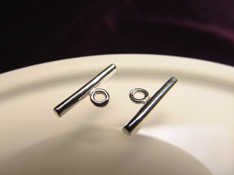 ◆高品質Silver925パーツ◆使い方様々！手作りアクセサリーのアクセントに！◆カン付きバーコンポーネント◆バーサイズ約13.8mm カン内径約1.8mm◆CMP108◆