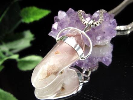 リチウムクォーツ 水晶 ペンダントトップ ポイント ネックレス