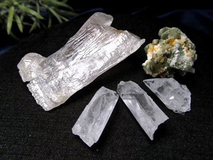 ガネーシュヒマール水晶 ヒマラヤ水晶 水晶クラスター 原石 ガネーシュヒマール ガネーシャ