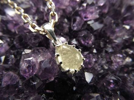 リビアングラス 隕石 アクセサリー ペンダント インパクトガラス