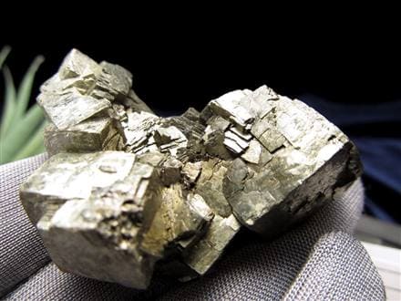 国産天然石】☆金色の輝き！完璧な結晶状原石☆別名「フールズゴールド