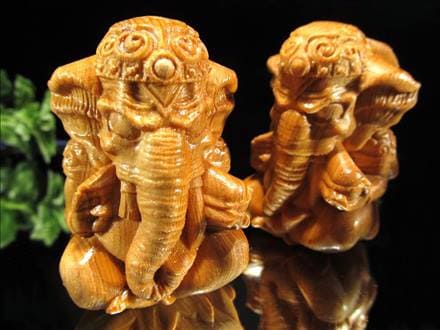 白檀 天然香木 サンダルウッド ビャクダン 彫刻 置物