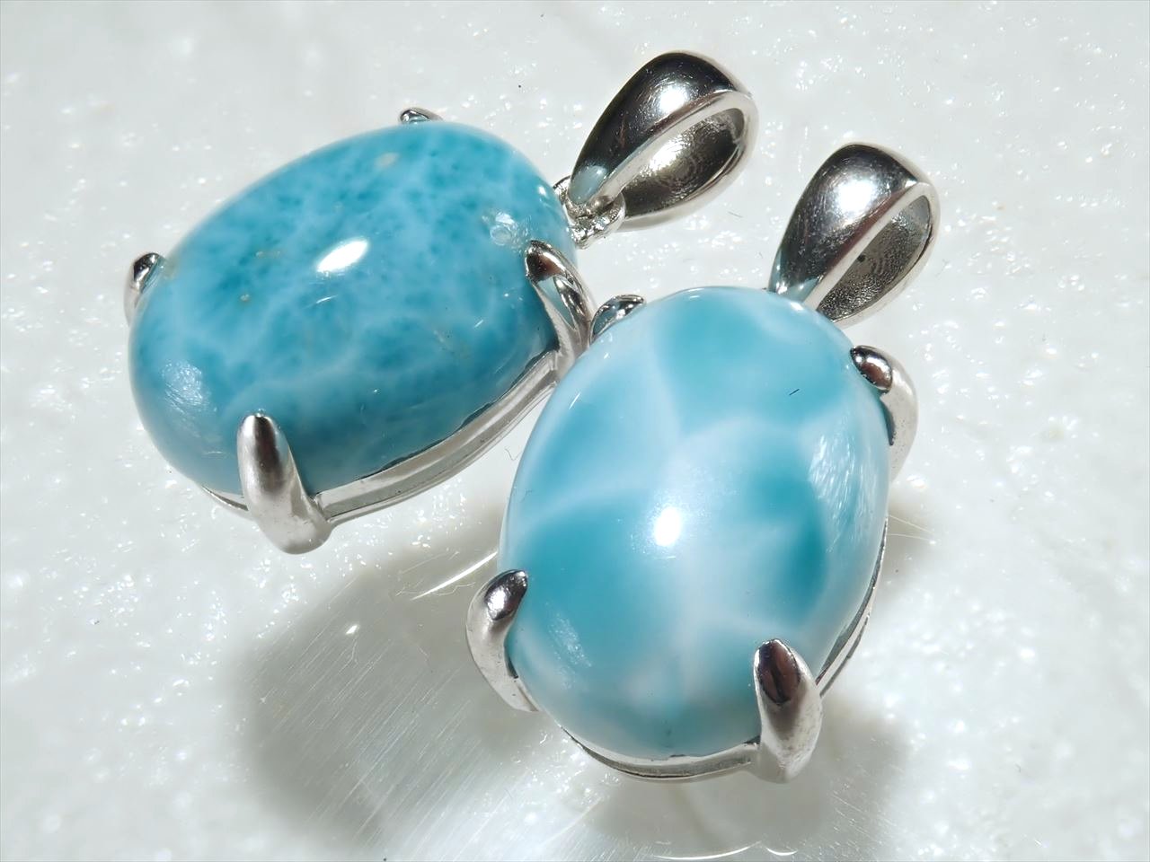 ◆大人気天然石！◆カリブ海の宝石◆愛と平和の象徴◆ラリマー【ブルーペクトライト】ペンダントトップ◆オーバル◆Silver925◆石サイズ約12mm◆【ドミニカ共和国産】