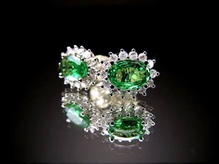 ピアス
