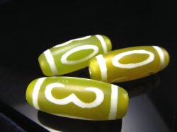 ◆激安限定入荷◆お買い得！◆明るいビタミンカラー◆至純風化天珠◆二眼大鵬鳥天珠(にがんたいほうちょうてんじゅ)◆縦サイズ：約30mm◆