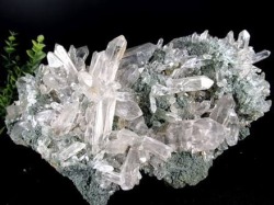 マニハール産 ヒマラヤ マニハール産水晶 水晶クラスター 浄化