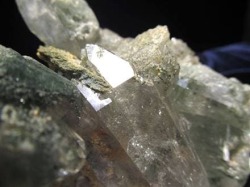 マニカランクォーツ 原石 水晶 マニカラン産 クラスター