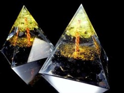 オルゴナイト ピラミッド ペリドット ツリー オブシディアン 空間浄化 安眠 魔除け ロータス