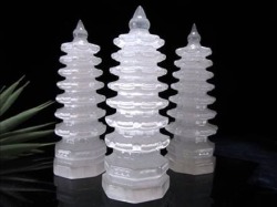 セレナイト 彫刻置物 透石膏 聖母マリアのガラス キャッツアイ効果