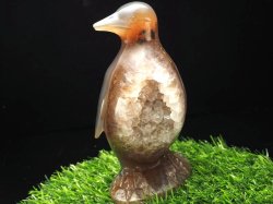 ★冬季限定出品！極上結晶★愛くるしいペンギンモチーフ★恋愛や幸せの縁起物★1点物★一生を添い遂げる夫婦の象徴★瑪瑙&水晶★ペンギン　笑口アゲート置き物★高さ約14cm★重さ約572g★【ブラジル産】