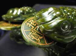 銭カエル置物