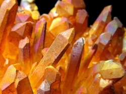 天然ゴールデンヒーラー クラスター 天然オーラフレイム ヒーリングストーン アーカンソー州産