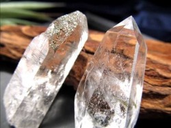 ガネーシュヒマール水晶 ヒマラヤ水晶 水晶クラスター ポイント 原石