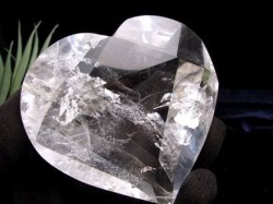 天然水晶 ハートカット オブジェ ブラジル産 置物