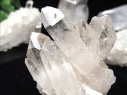 水晶 クラスター クリスタル トマスゴンサガ産