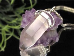リチウムクォーツ 水晶 ペンダントトップ ポイント ネックレス