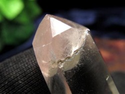 リチウムクォーツ ポイント 水晶 天然石 パワーストーン