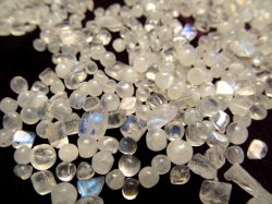 ムーンストーンさざれ