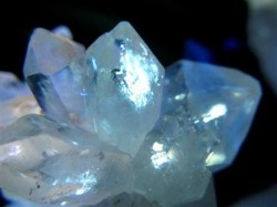 オイルクォーツ 石油入り水晶 結晶 原石