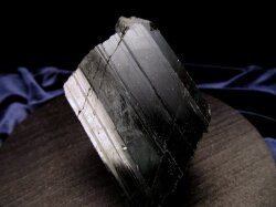 ブラックトルマリン結晶原石