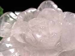 ローズクォーツ 薔薇 彫刻置物 クォーツ 天然石