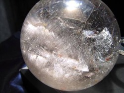 プラチナルチルクォーツ ルチレイテッドクォーツ ブルッカイト スフィア 丸玉