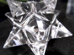 天然水晶 アステロイド 彫り 置物
