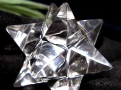 天然水晶 アステロイド 彫り 置物