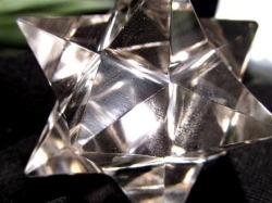 天然水晶 アステロイド 彫り 置物