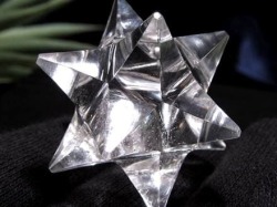 天然水晶 アステロイド 彫り 置物