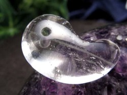 ガネーシュヒマール ヒマラヤ 水晶 勾玉 ビーズ