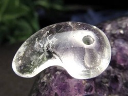 ガネーシュヒマール ヒマラヤ 水晶 勾玉 ビーズ
