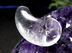 ガネーシュヒマール ヒマラヤ 水晶 勾玉 ビーズ