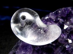 ガネーシュヒマール ヒマラヤ 水晶 勾玉 ビーズ