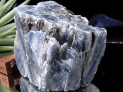 カイヤナイト 藍晶石 原石 結晶