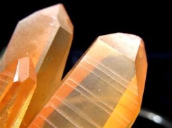 タンジェリンクォーツ 蜜柑水晶 原石 クラスター パワーストーン