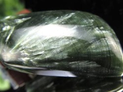 セラフィナイト 斜緑泥石 カボション タンブル ヒーリング