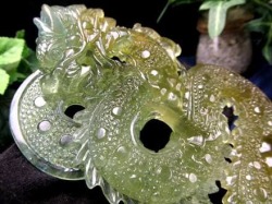 アクアマリン グリーンベリル エメラルド 龍 彫刻 置物