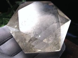 アイリスクォーツ 虹入り水晶 ヘキサゴン 六芒星 レインボー水晶