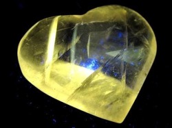 パウエライト アメジスト 紫水晶 浄化 2月の誕生石 ハート タンブル