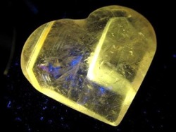 パウエライト アメジスト 紫水晶 浄化 2月の誕生石 ハート タンブル
