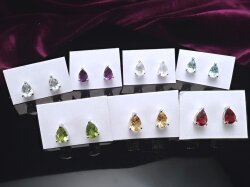 ピアス