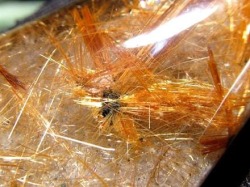ゴールドルチルクォーツ タンブル 金針水晶 カボション ルチレイテッドクォーツ