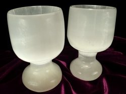 ◆人気急上昇中！◆ツーソン展示会商品◆【聖母マリアのガラス】◆シルクのような繊維質◆美品キャッツアイセレナイト（ジプサム）【透石膏】コップ（ゴブレット）◆高さ約12cm◆直径約7.5cm◆【タイプC】