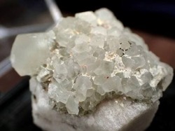 フェナカイト 結晶 原石 フェナサイト フェナス石