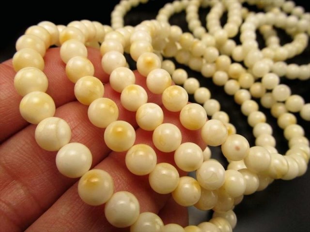 ☆超激レア!!☆完全別格品!!☆超極上ロイヤルアンバー(蜜蝋琥珀)コハク