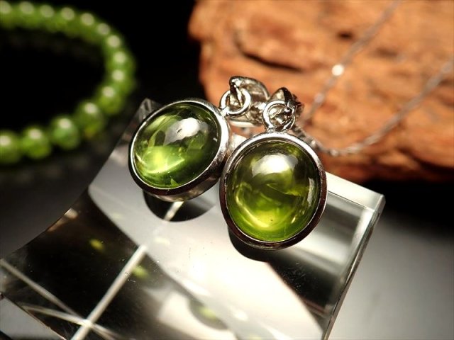 オーバルペリドット　ペンダントトップ 楽天市場】ペリドット カット シルバー ペンダントトップ ドロップ