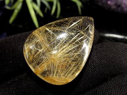 ☆数量限定入荷！☆ハッキリと見える黄金針☆金運・勝負運の石☆輝く  