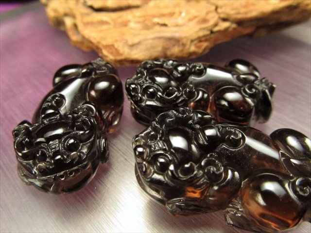 財運の象徴☆白翡翠の貔貅　☆天然石 財運の象徴☆白翡翠の貔貅 ☆天然石 財運の象徴☆白翡翠